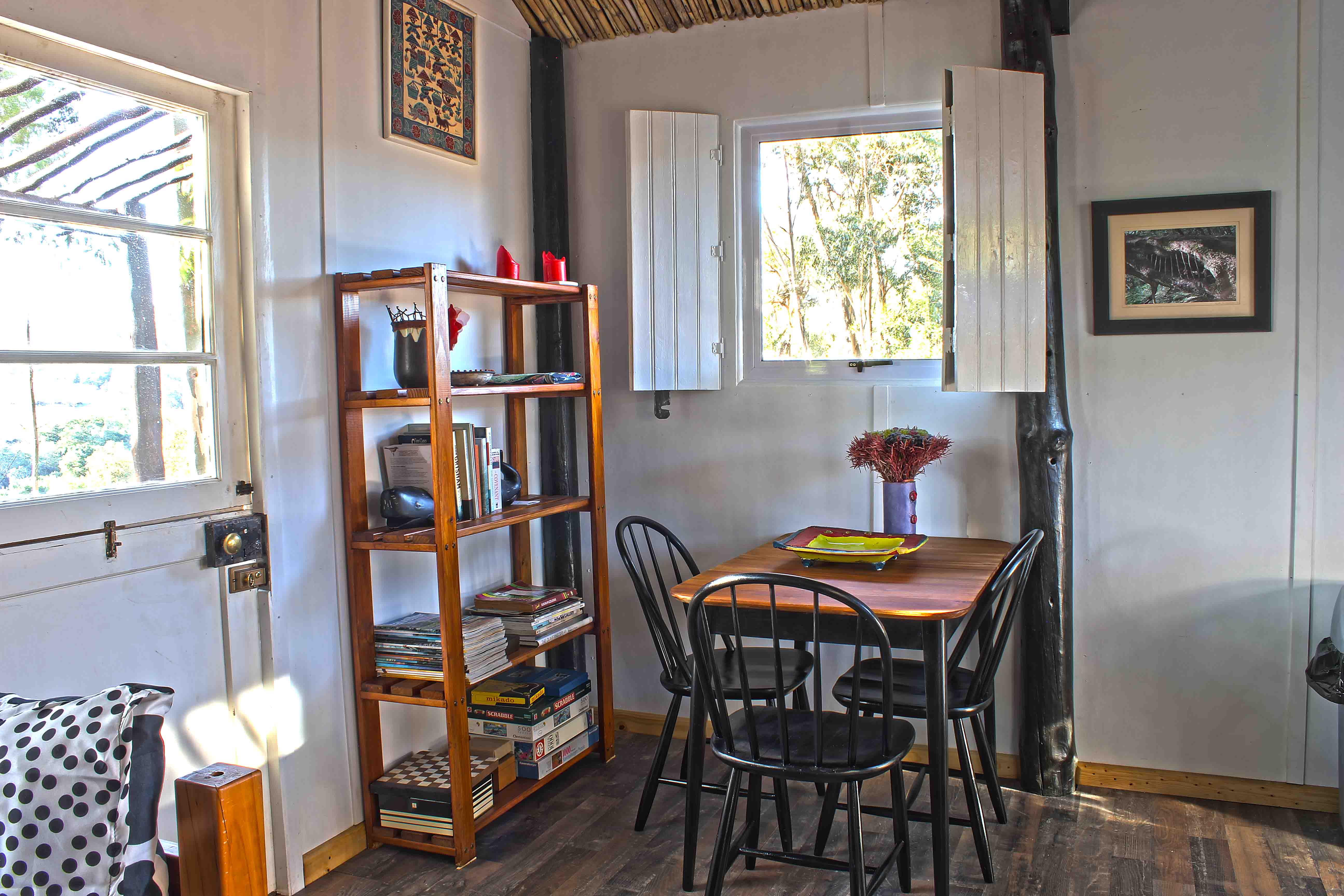 The living room in the guest house.